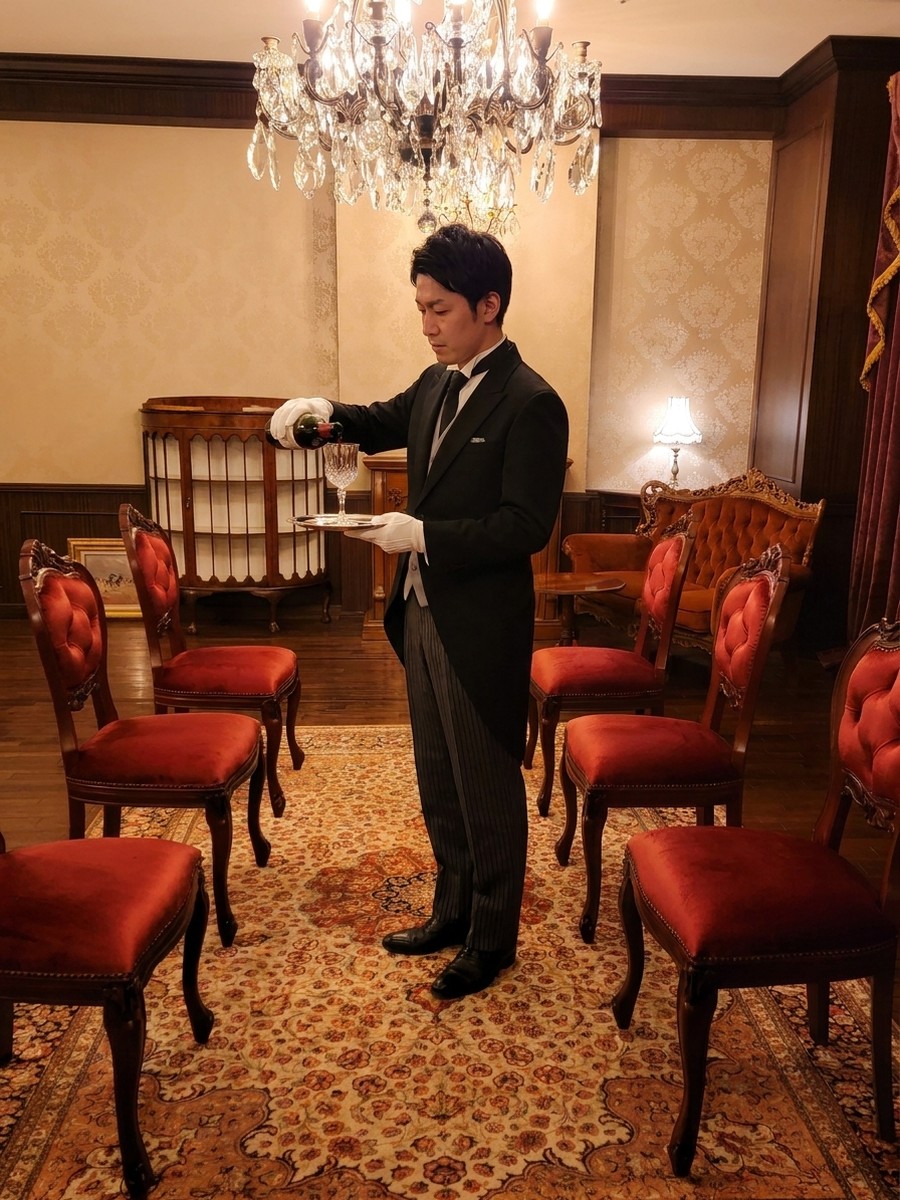 日本執事アカデミー アドバンスコース 日本執事アカデミー アドバンスコース - ワインサービス実習風景